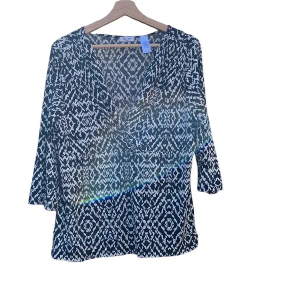 Liz&co 1XL floral blouse, black and white